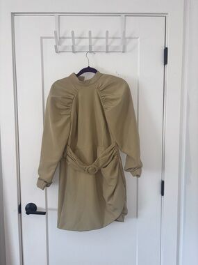 Lavish Alice Elegant Green Puff-Sleeve Mini Dress